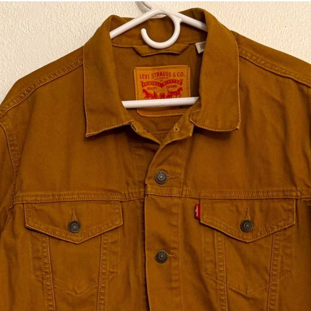 Levi's® Men’s Trucker Denim Jacket - Picture 2 of 3